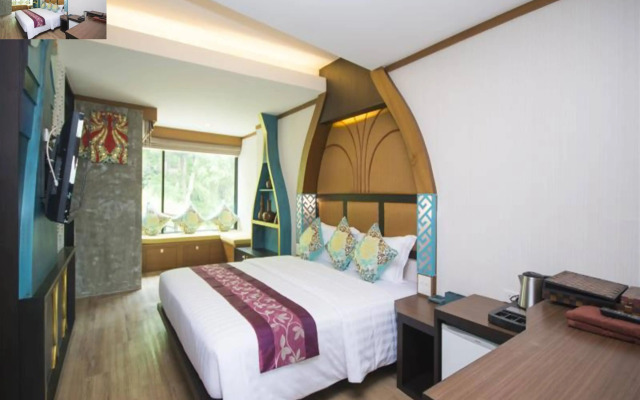 Phi Phi Nice Beach Hotel Hip