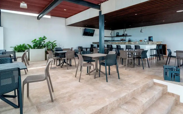 2 BR Condo - Rooftop Pool At Ipanema 504