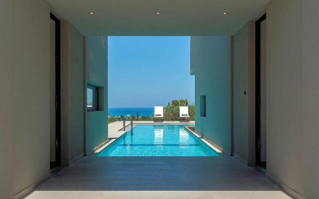Sea View 4 Bedroom Villa With a Heated Pool