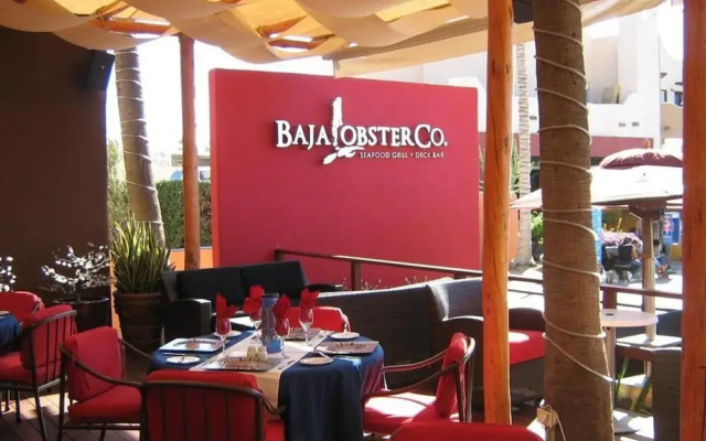 Great Location 1BR Studio Wtih Pool Marina View