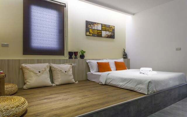 East Runnel Villa - Young
