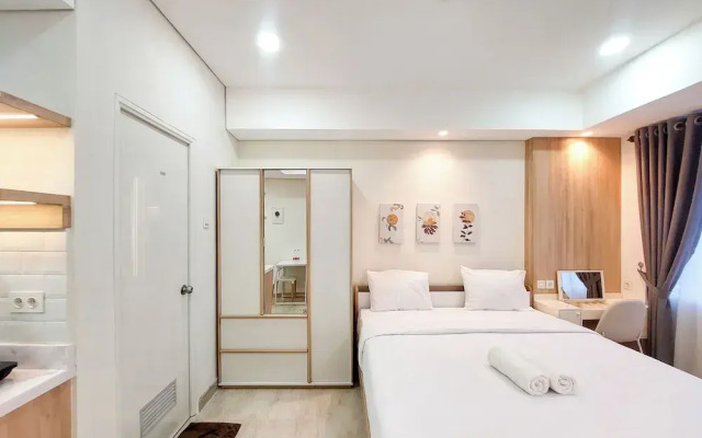 Restful and Comfy Studio Podomoro City Deli Medan Apartment