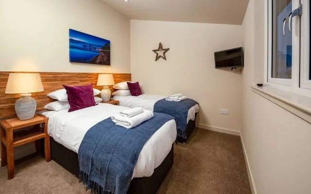 Osprey, Sleep 6, Private hot Tub, pet Friendly