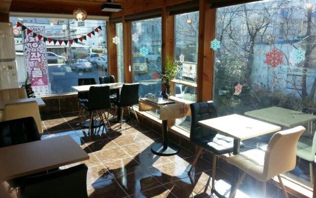 Instar Hotel Yangsan