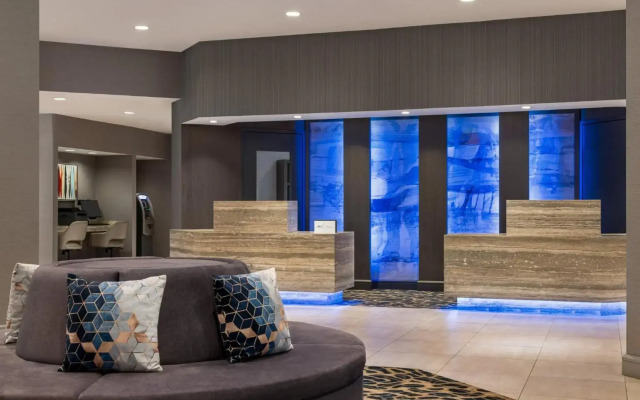 Crowne Plaza Edison by IHG