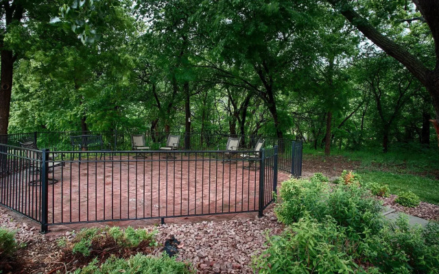 Best Western Plus Midwest Inn & Suites