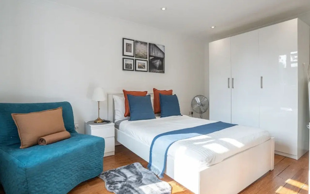 1 Bedroom Comfortable Flat in Kensington
