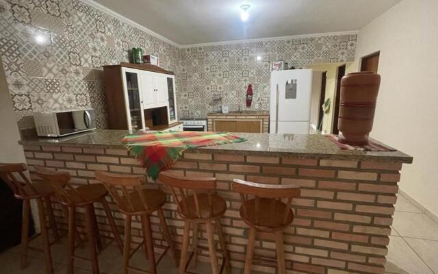 Linda Chacará Com Piscina Climatizada