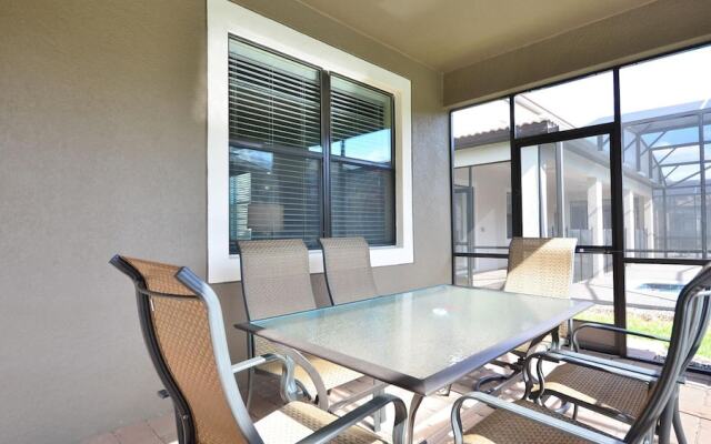 1424 Rolling Fairway Drive