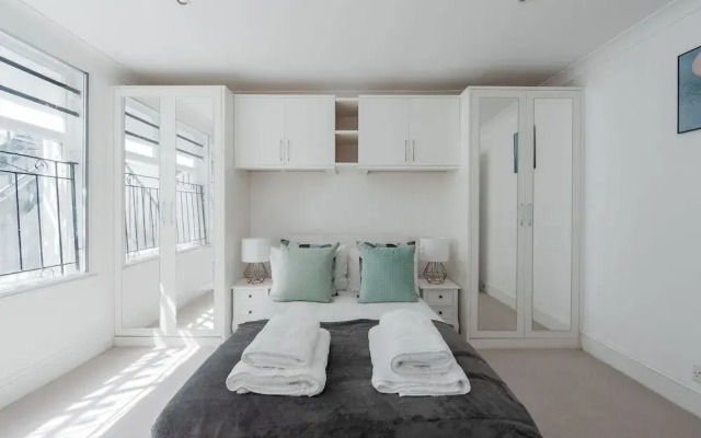 Anderson Street By Capital