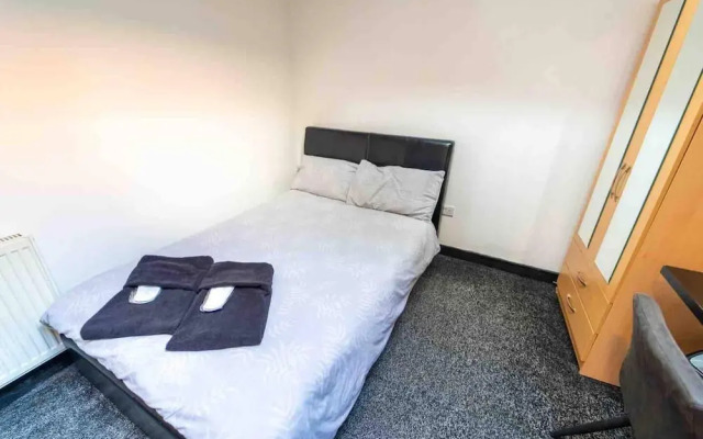 Ground Floor Cosy Studio Close to the City