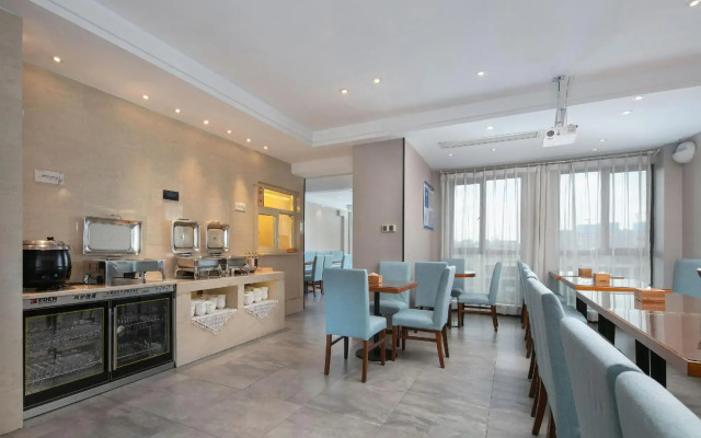 Shangyue Light Luxury Hotel (Desiqin China Construction Fifth Bureau Technical School Store)