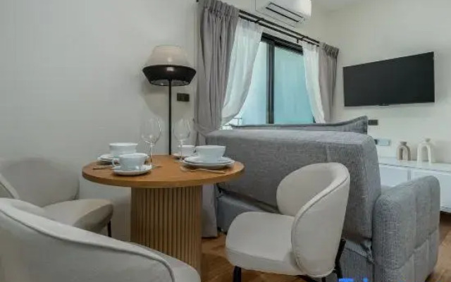 Two Flamingo Apartment 1