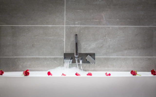 Longcourt House Hotel