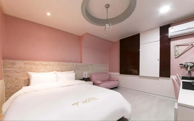 JJAK Hotel