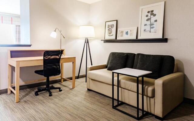 Country Inn & Suites by Radisson, Appleton Airport - Fox River Mall Area