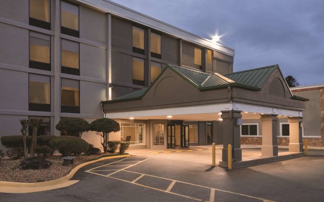 Country Inn & Suites by Radisson, North Little Rock, AR