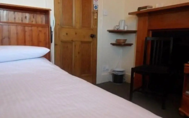 Cairn Hotel