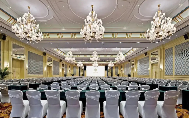 Yinxin Century Hotel