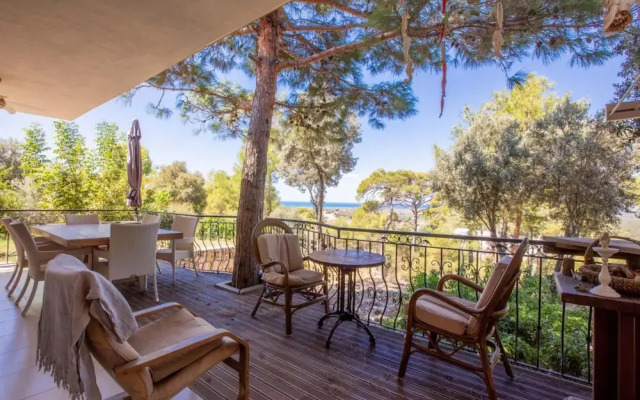 Charming Home Surrounded by Nature in Kas