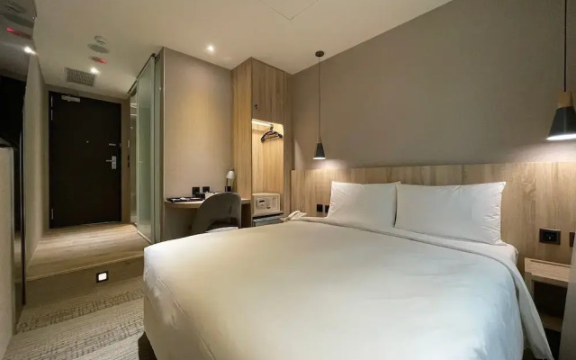 N hotel