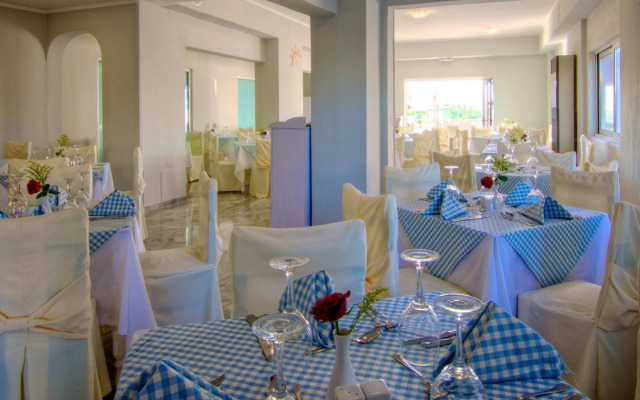 Dias by Azul Collection