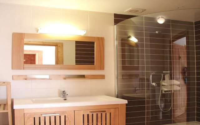 renovated apartment of 42 m2 Apartment 1