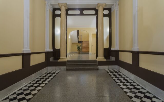 Dobo Rooms Plaza Mayor Comfort