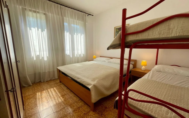 Enjoy the Pool at our Cozy Flat