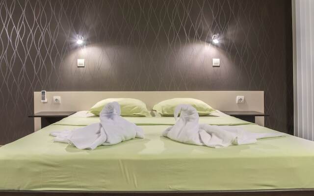 Family Hotel Adena