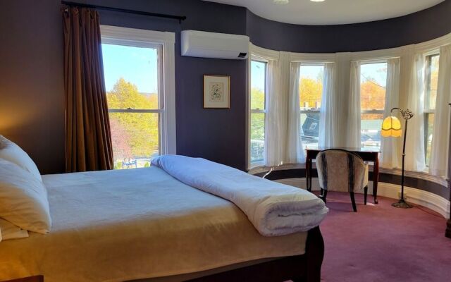 The Elizabeth Inn and Restaurant