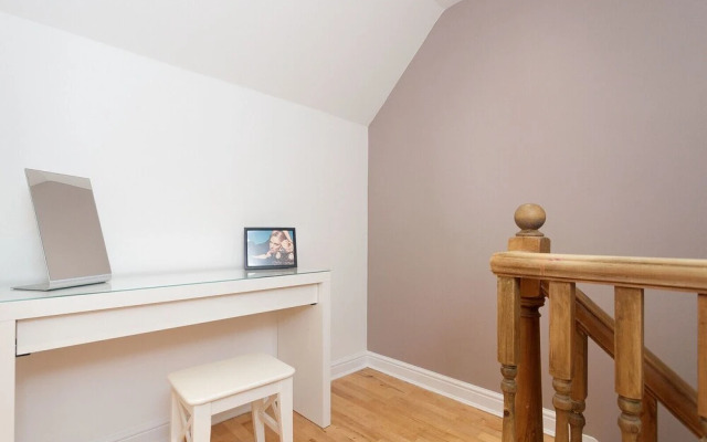 Leeds Townhouse Apartments 7 Beds in 4 Bedrooms