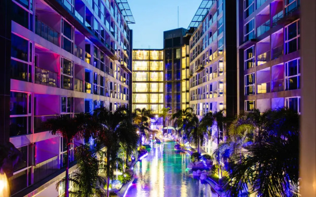Azure Hotel Pattaya
