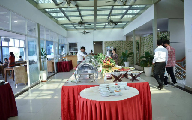 Aristocrat Residence & Hotel