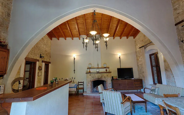 Komi Lofou House by TrulyCyprus