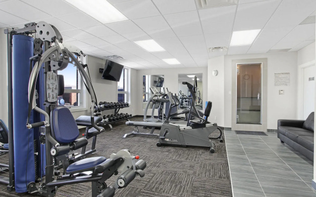 Guest House Inn & Suites