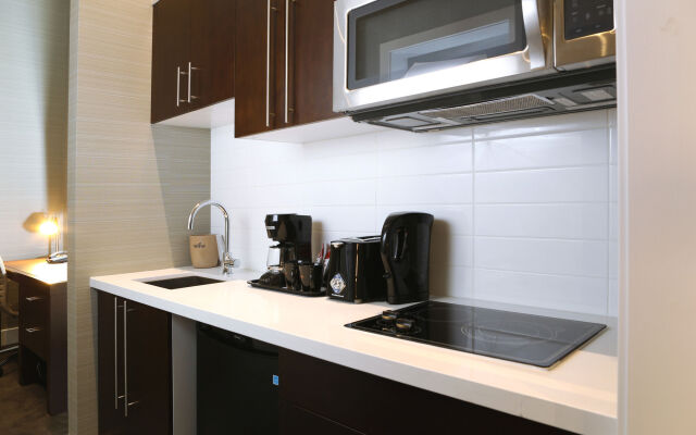 Sandman Hotel Abbotsford Airport