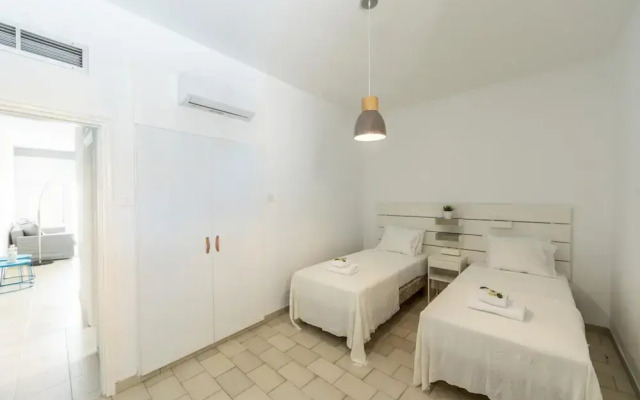 Protaras H2O Seafront Suite