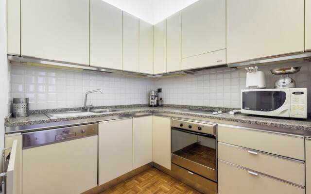 Montebello Place by Mmega