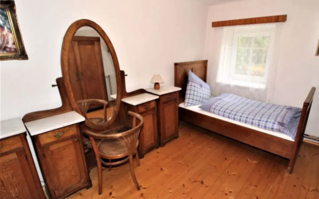 HOUSE POLžOV MOKRY LOM