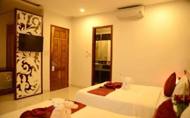 TRIIP Red Diamond
