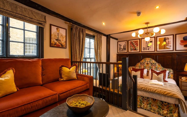 Salisbury Arms Hotel