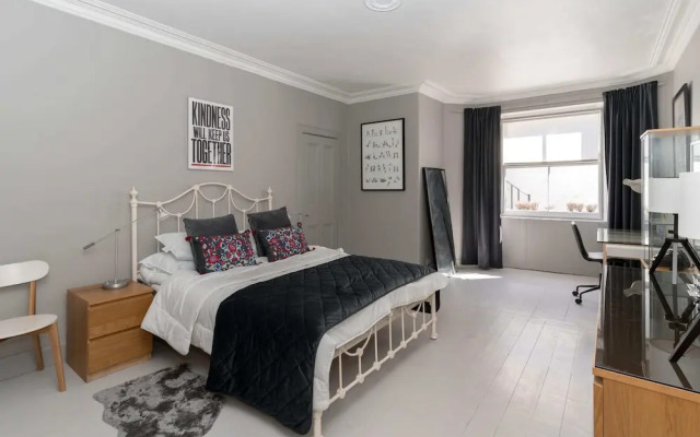 Beautiful & Bright 2BD Flat - Haymarket