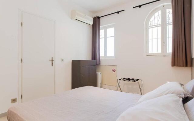 appartement 4 personnes vue mer remparts Antibes