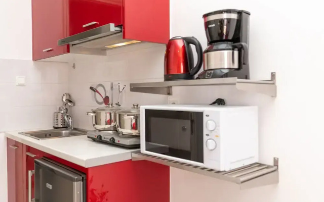 Naxos Diamond Studios Apartments