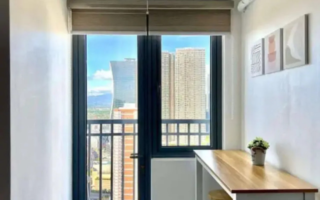 Stylish City Escape in Mandaluyong - Central Condo Living