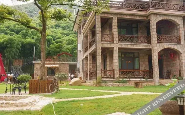 MoGan Mountainside Resort