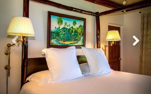 Beautiful 6BR Pool Villa Overlooking the Pool and Sea