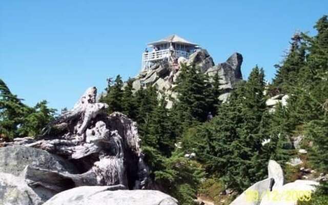 The Country Cedar Inn