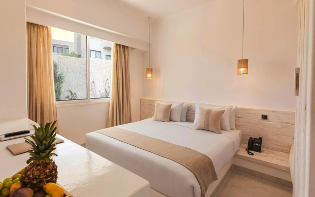 Tanoak Hotel